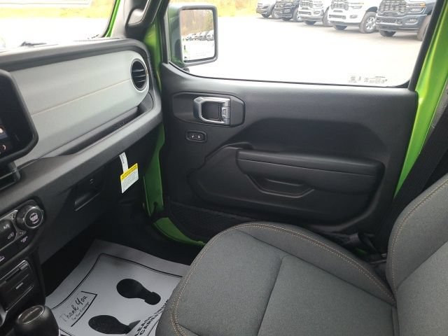 New 2026 Jeep Gladiator Sport AWD/4WD image 15