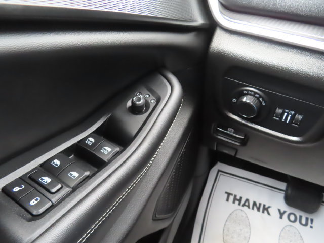 Used 2023 Jeep Grand Cherokee Altitude AWD/4WD image 33