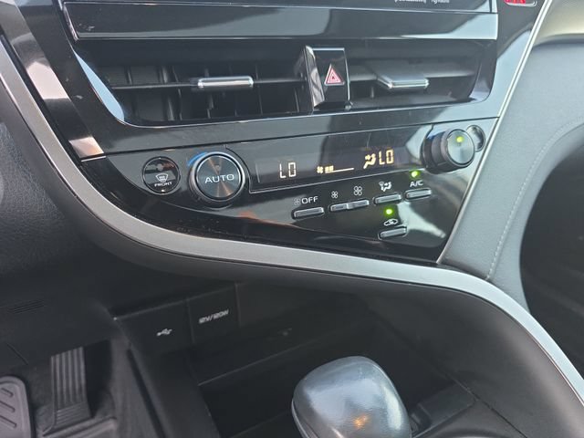 Used 2022 Toyota Camry XSE FWD image 23