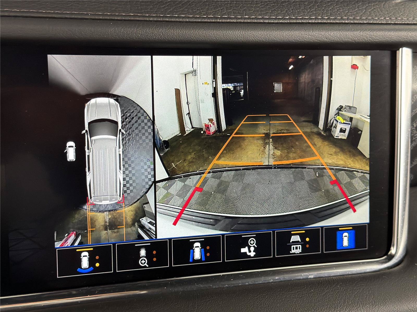 Certified 2024 GMC Yukon XL Denali RWD image 31