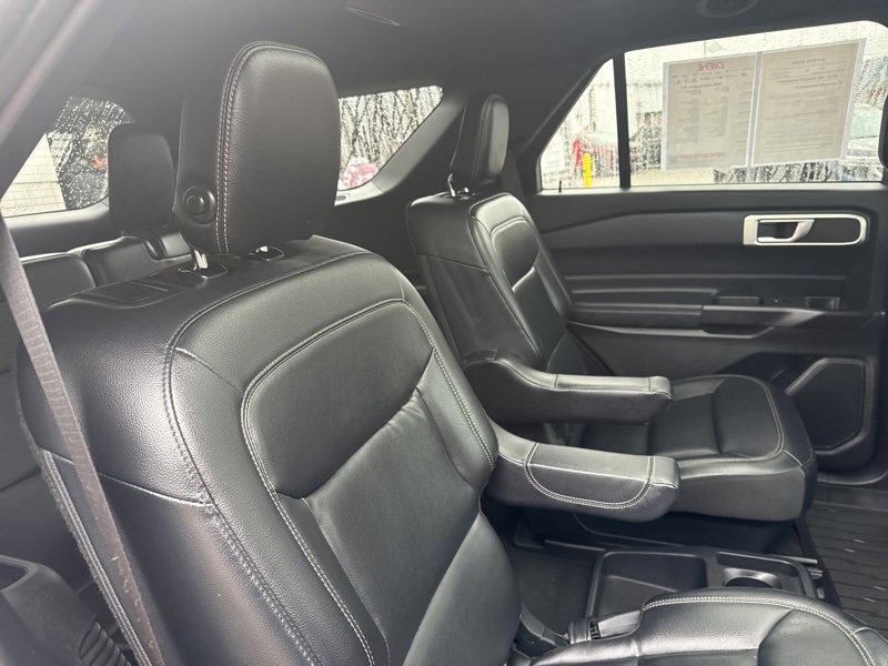 Used 2020 Ford Explorer XLT w/ Equipment Group 202A image 16