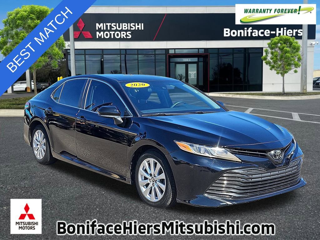 Used 2020 Toyota Camry LE image 1