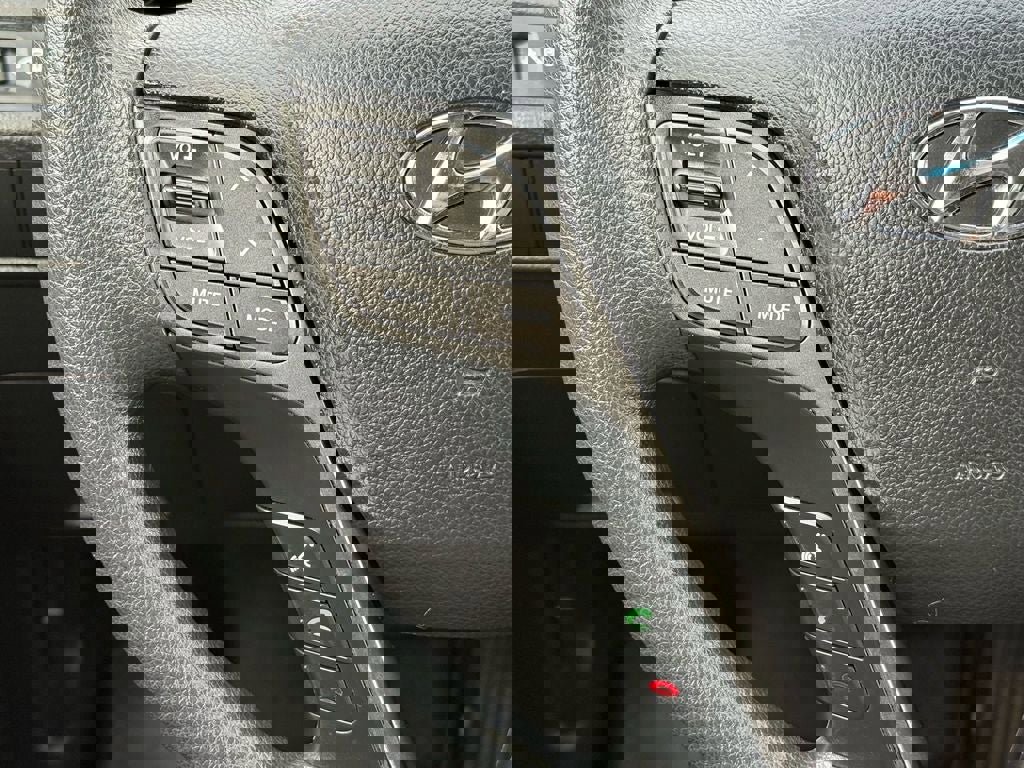 Used 2017 Hyundai Santa Fe Sport image 21