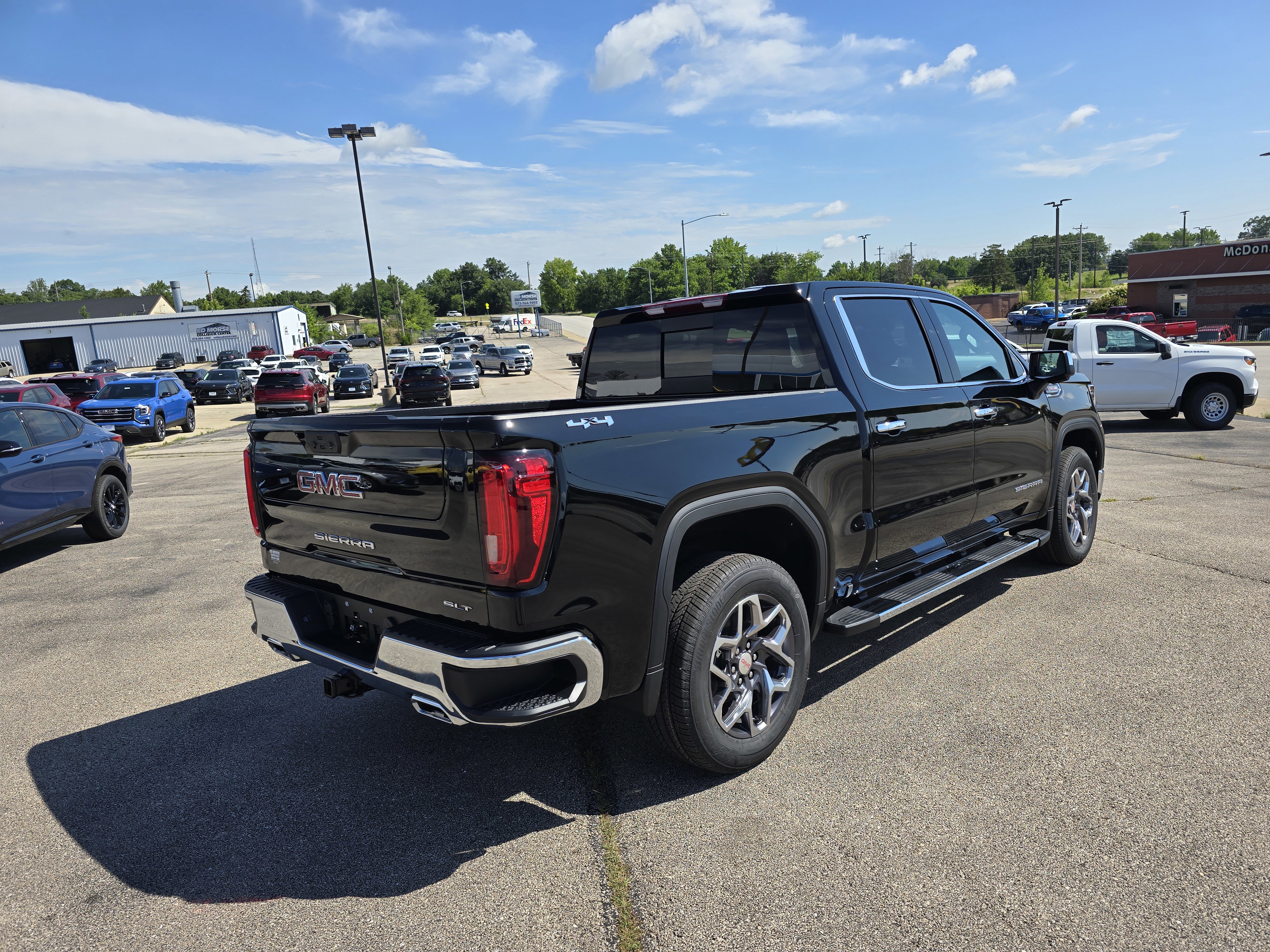 New 2025 GMC Sierra 1500 SLT w/ SLT Convenience Package image 3
