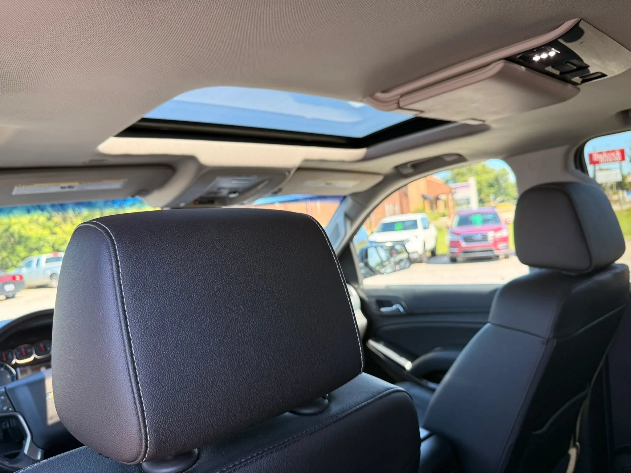 Used 2020 Chevrolet Suburban LT AWD/4WD image 44