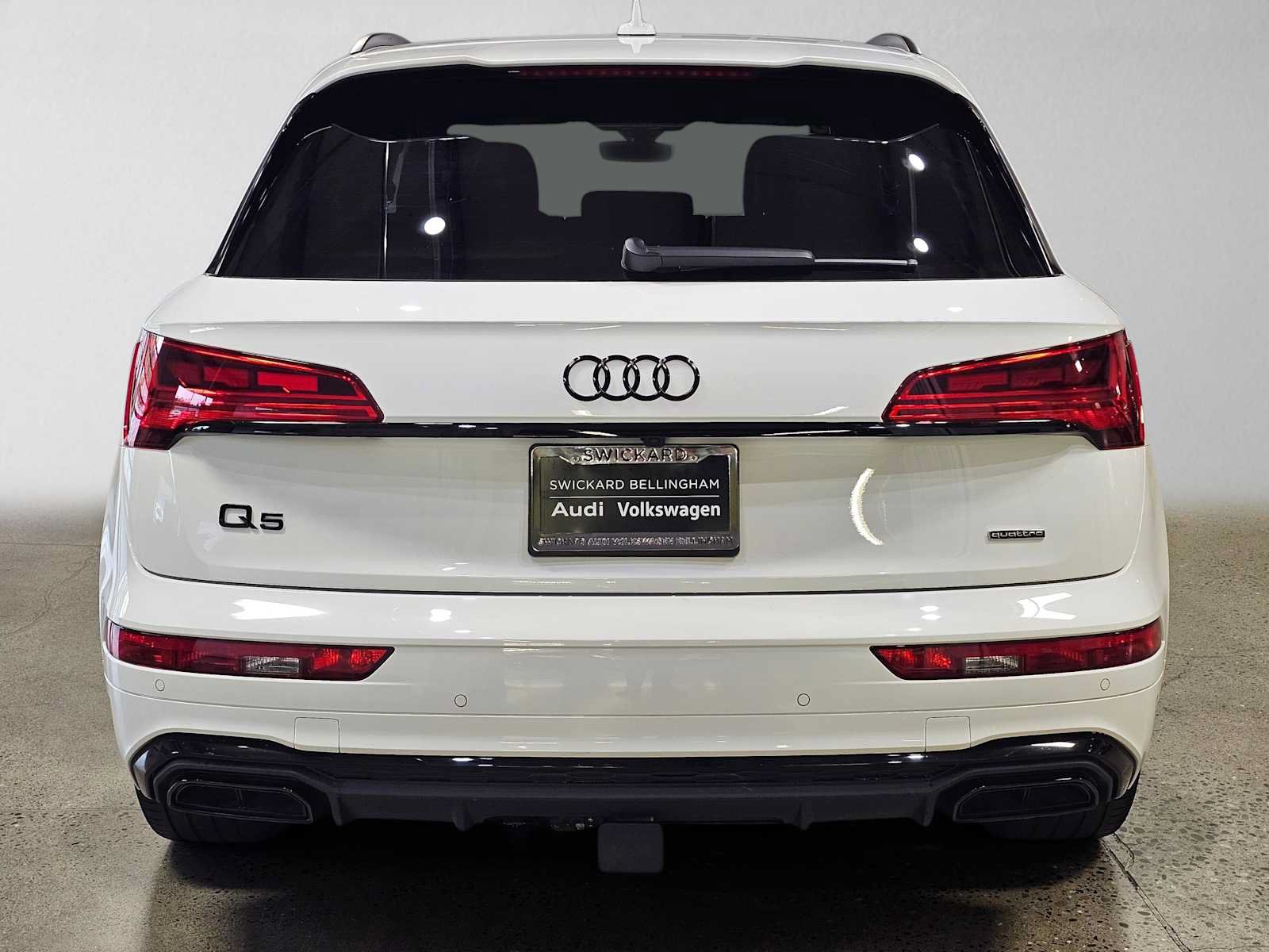 Used 2023 Audi Q5 e Prestige w/ Prestige Package AWD/4WD image 4