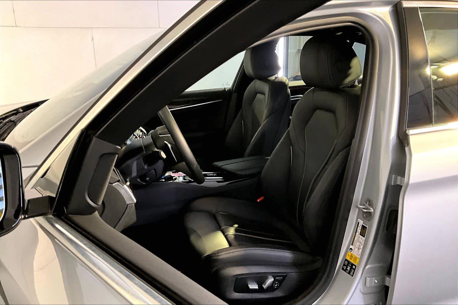 Used 2018 BMW 540i xDrive image 9