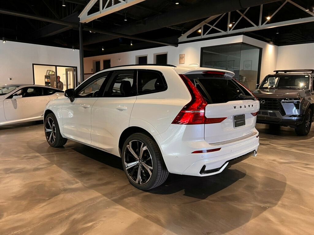 Used 2023 Volvo XC60 B5 Ultimate image 3