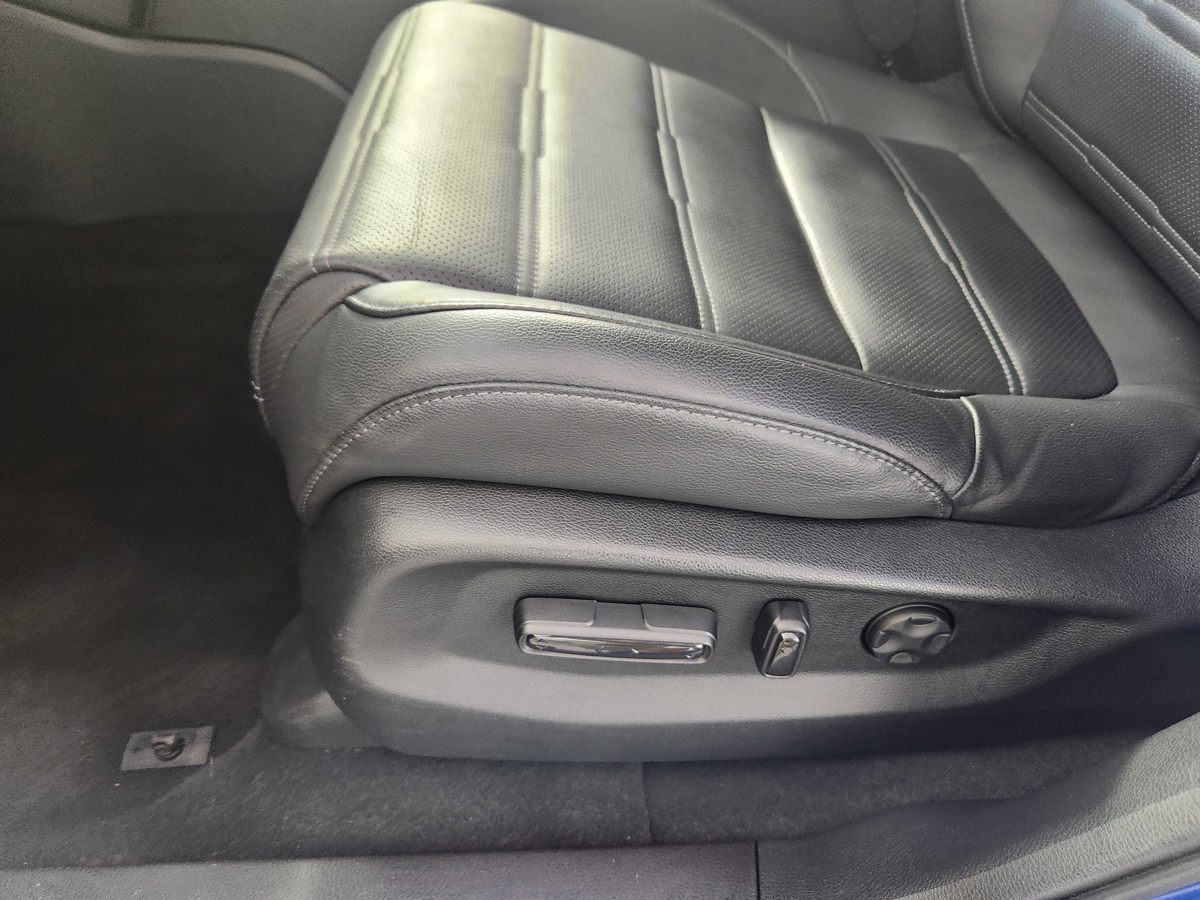 Used 2020 Honda CR-V Touring image 13