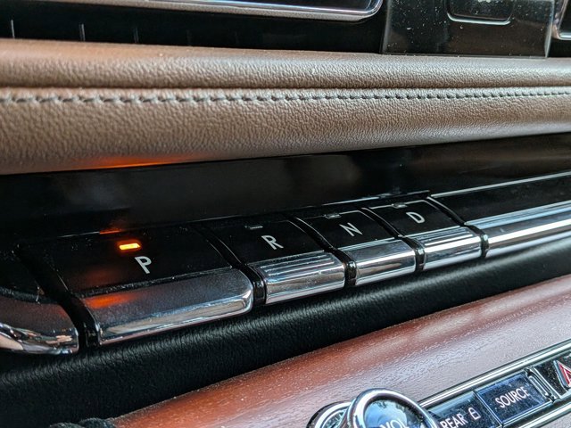 Used 2022 Lincoln Aviator Reserve w/ Elements Package Plus image 13