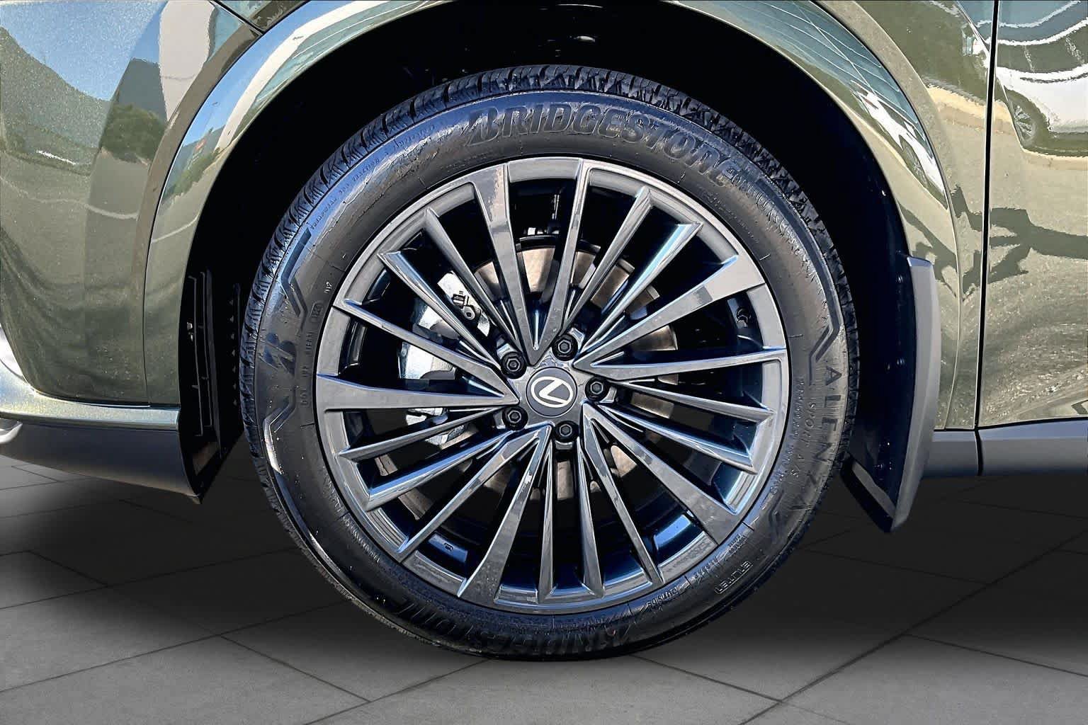 New 2026 Lexus RX 350h AWD/4WD image 11