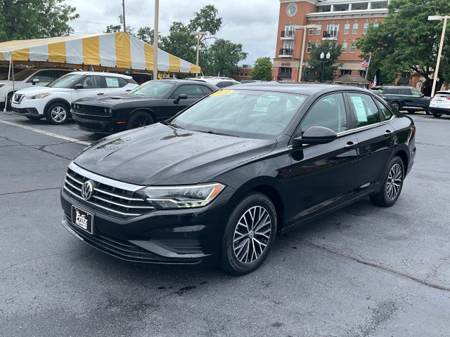 Used 2021 Volkswagen Jetta SE FWD image 3
