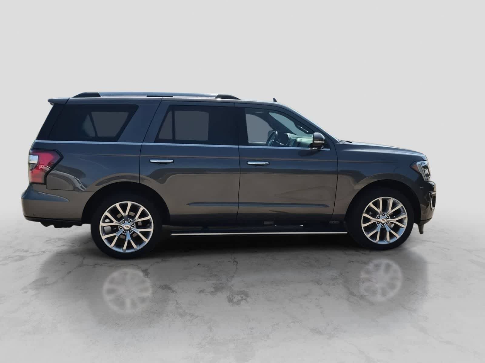 Used 2019 Ford Expedition Limited w/ Equipment Group 302A AWD/4WD image 9