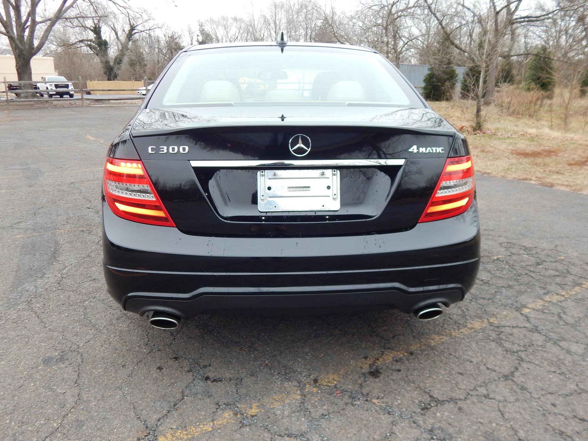 Used 2014 Mercedes-Benz C 300 SEDAN 4-DR image 8