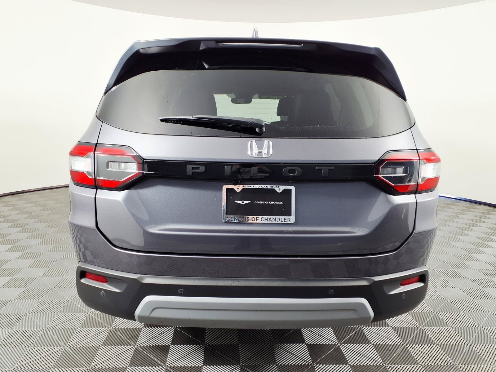 Used 2024 Honda Pilot EX-L image 5