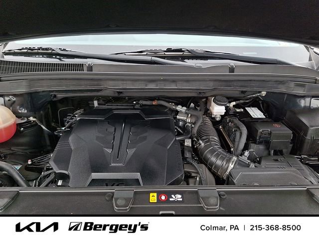 Used 2023 Kia Carnival LX image 31