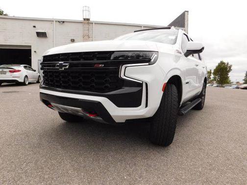 Used 2023 Chevrolet Tahoe Z71 AWD/4WD image 3