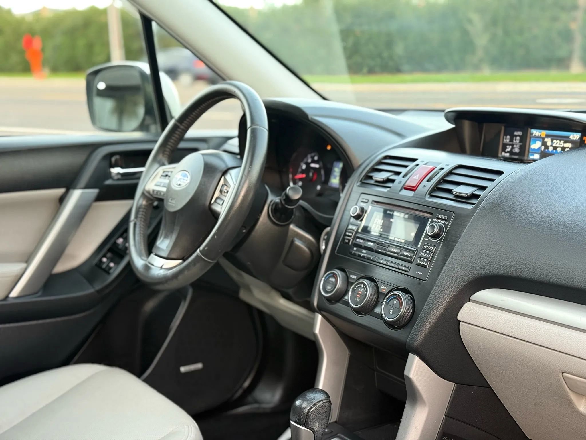 Used 2015 Subaru Forester 2.5i Touring w/ Popular Package #2 image 30