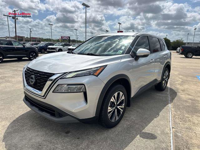 Used 2022 Nissan Rogue SV FWD image 3