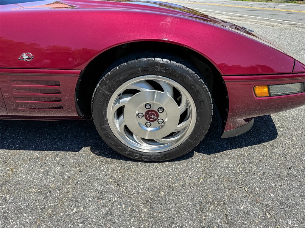 Used 1993 Chevrolet Corvette Convertible RWD image 35