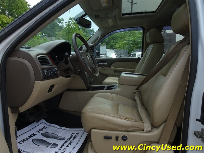 Used 2011 GMC Sierra 3500 SLT w/ SLT Convenience Package AWD/4WD image 12