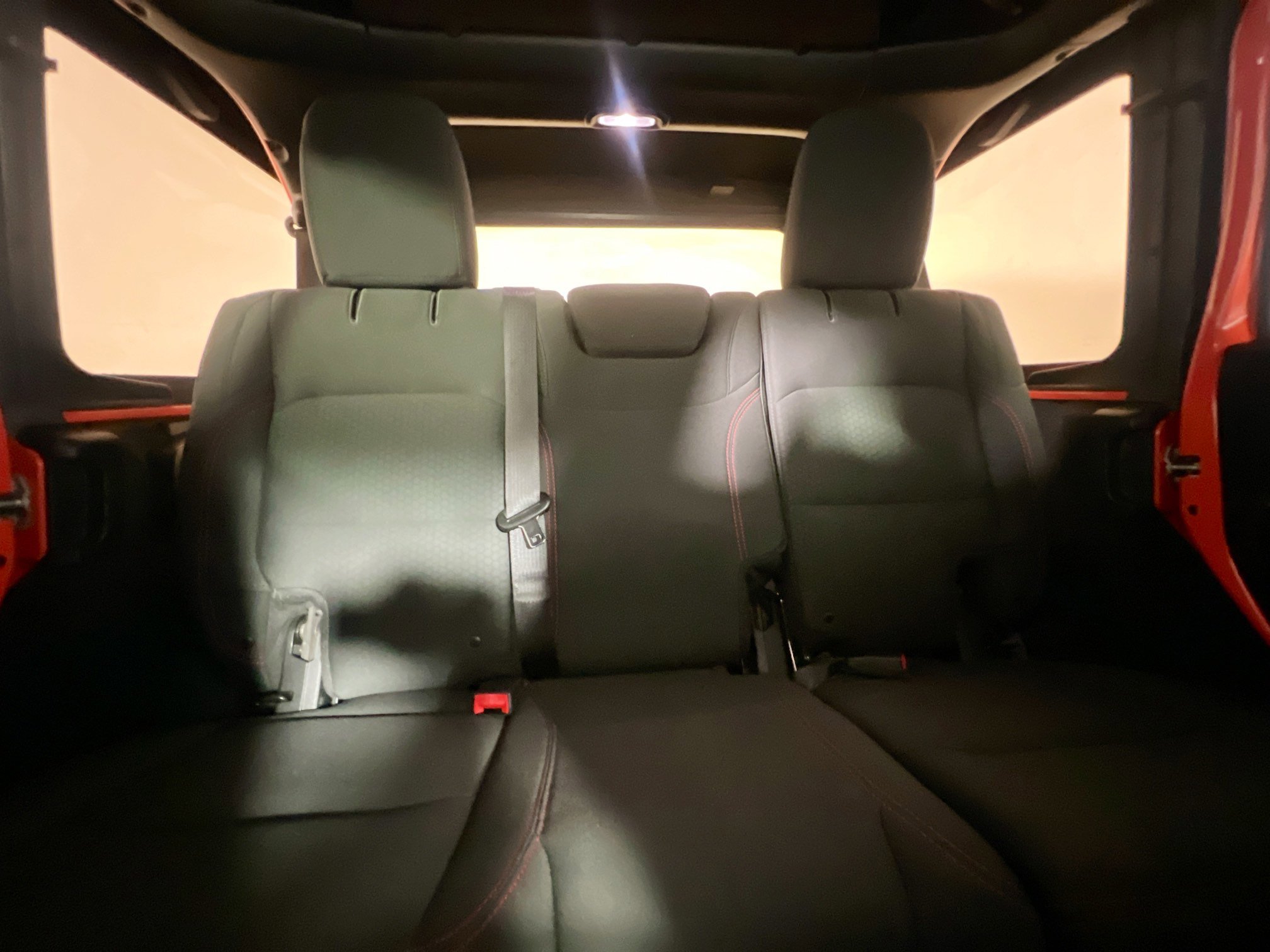 Used 2018 Jeep Wrangler Unlimited Rubicon w/ LED Lighting Group image 31