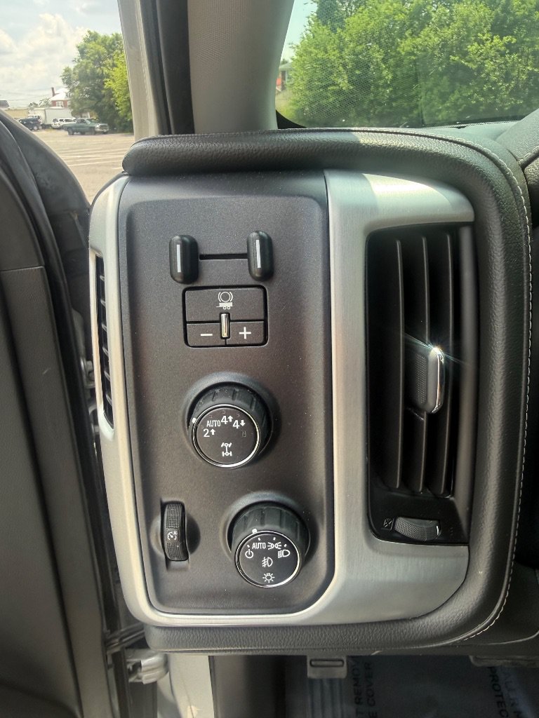Used 2018 GMC Sierra 1500 SLT AWD/4WD image 12