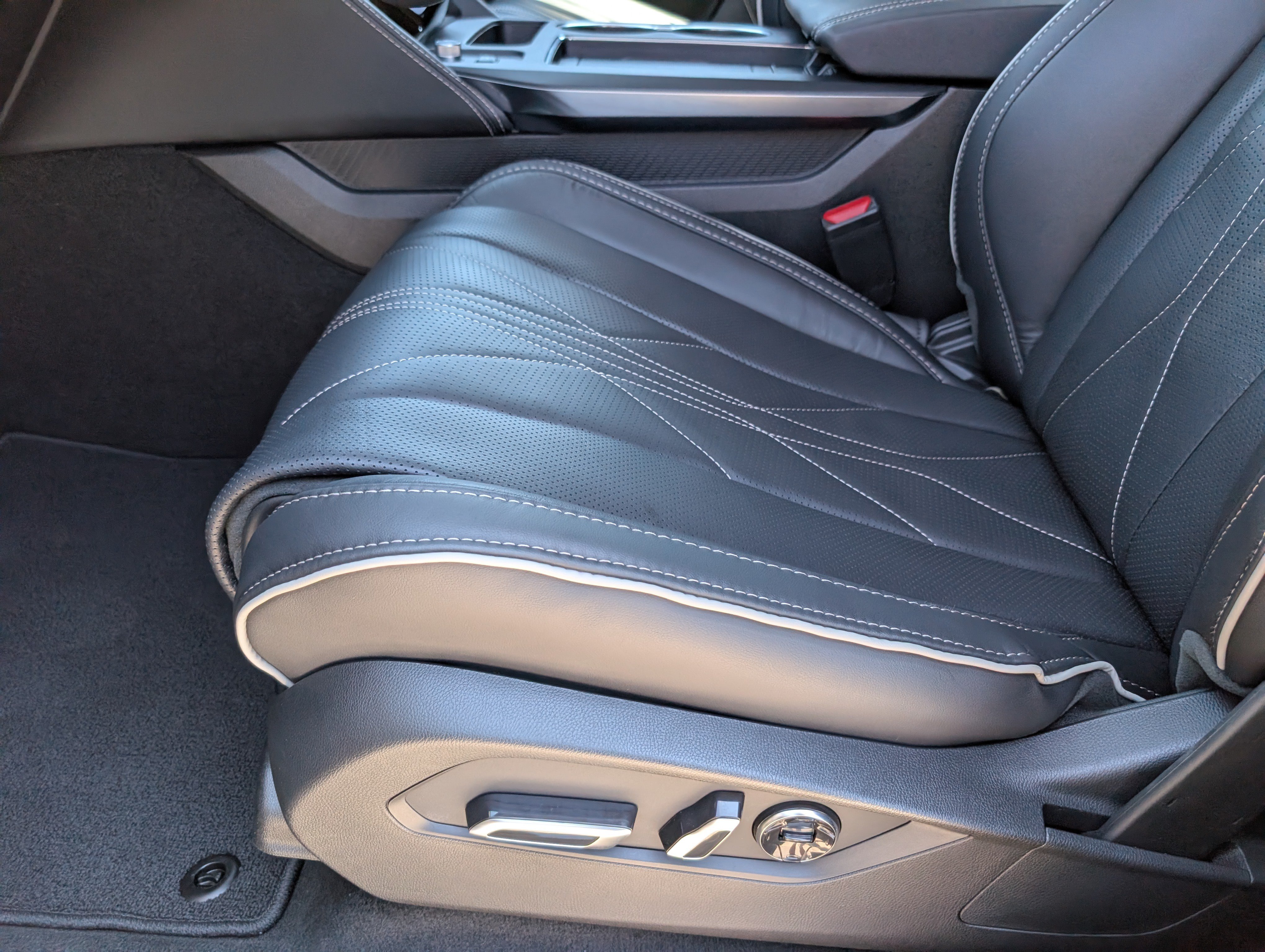 Certified 2026 Acura MDX SH-AWD w/ Advance Package image 10