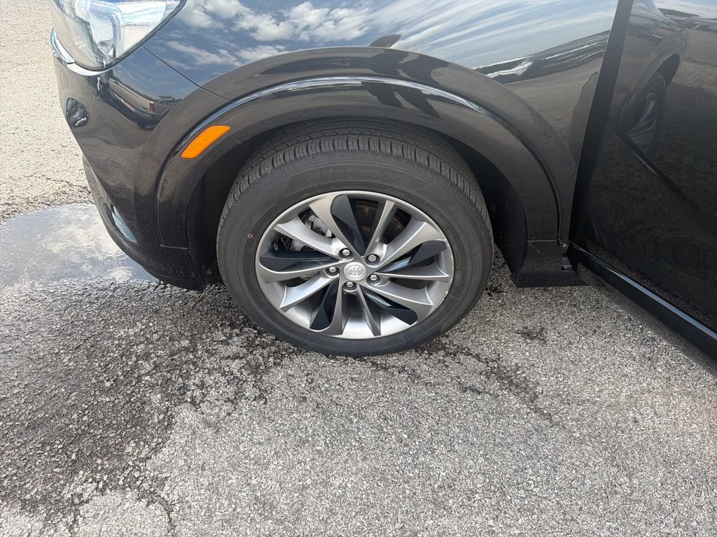 Used 2022 Buick Encore GX Select w/ Sport Touring Package FWD image 26