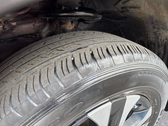 Used 2016 Toyota RAV4 LE AWD/4WD image 28