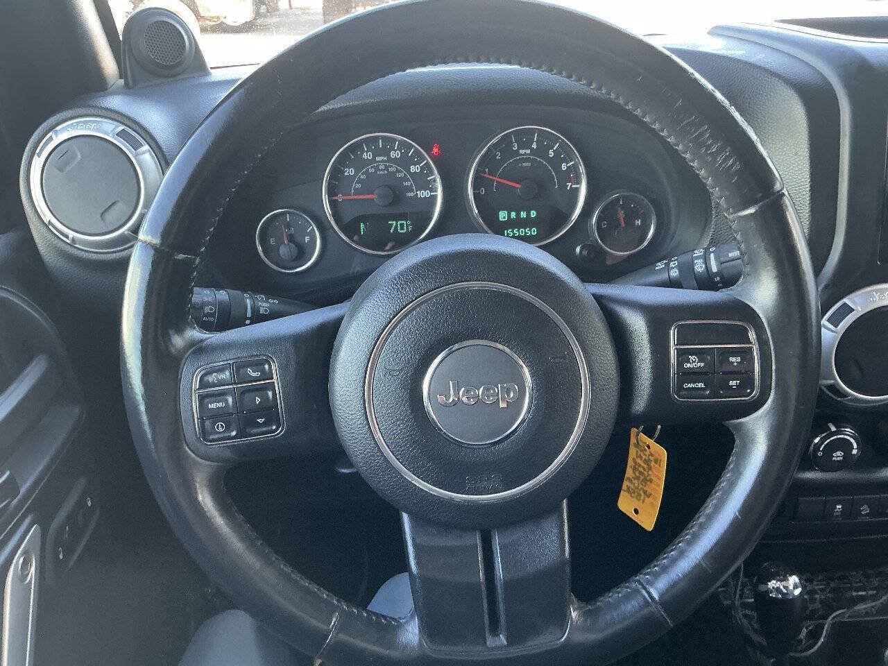 Used 2014 Jeep Wrangler Unlimited Sahara w/ Connectivity Group AWD/4WD image 22