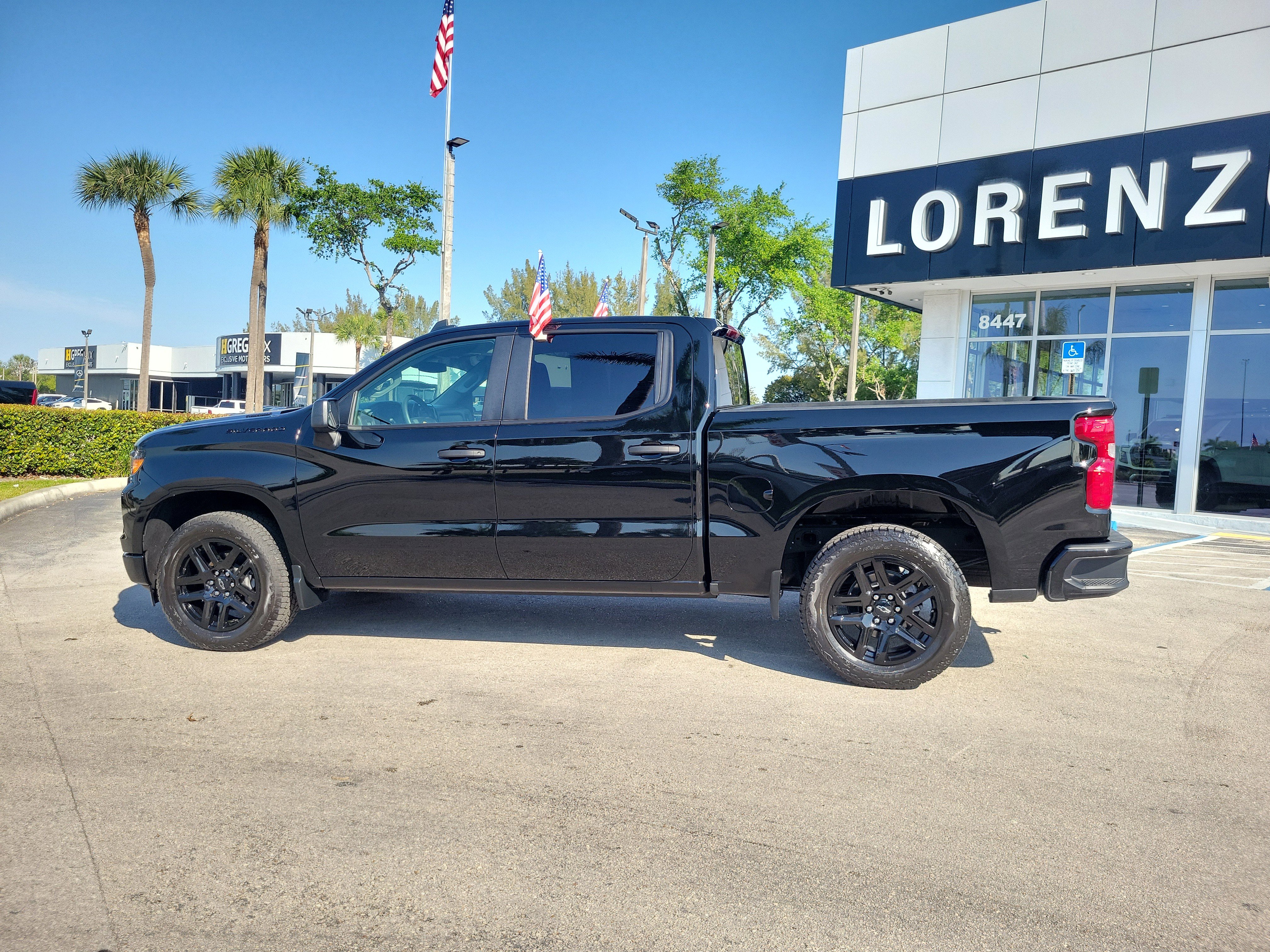 Used 2026 Chevrolet Silverado 1500 Custom w/ Turbomax Blackout Package RWD image 8