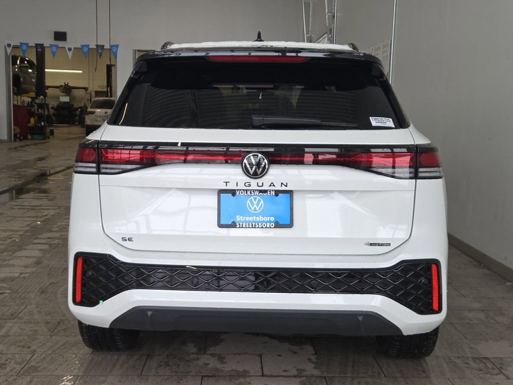 New 2026 Volkswagen Tiguan SE R-Line image 5