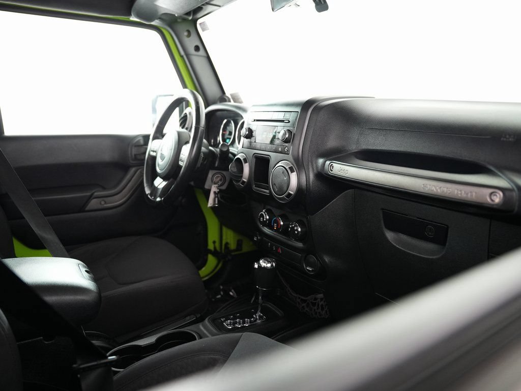 Used 2013 Jeep Wrangler Sport w/ Connectivity Group AWD/4WD image 34