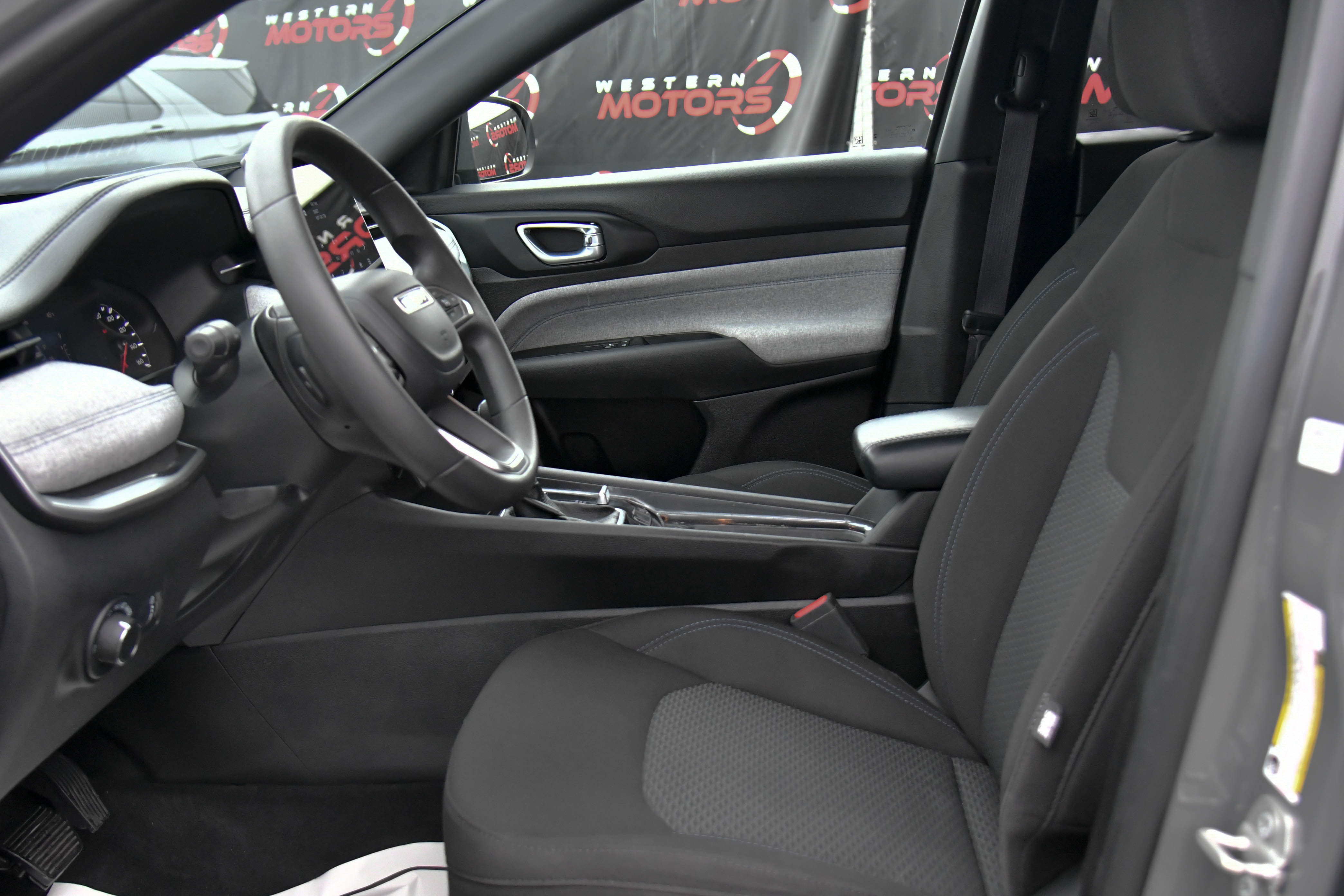 Used 2023 Jeep Compass Sport image 16