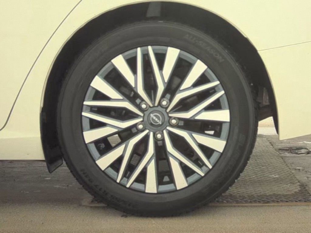 Used 2025 Nissan Altima 2.5 SV image 22