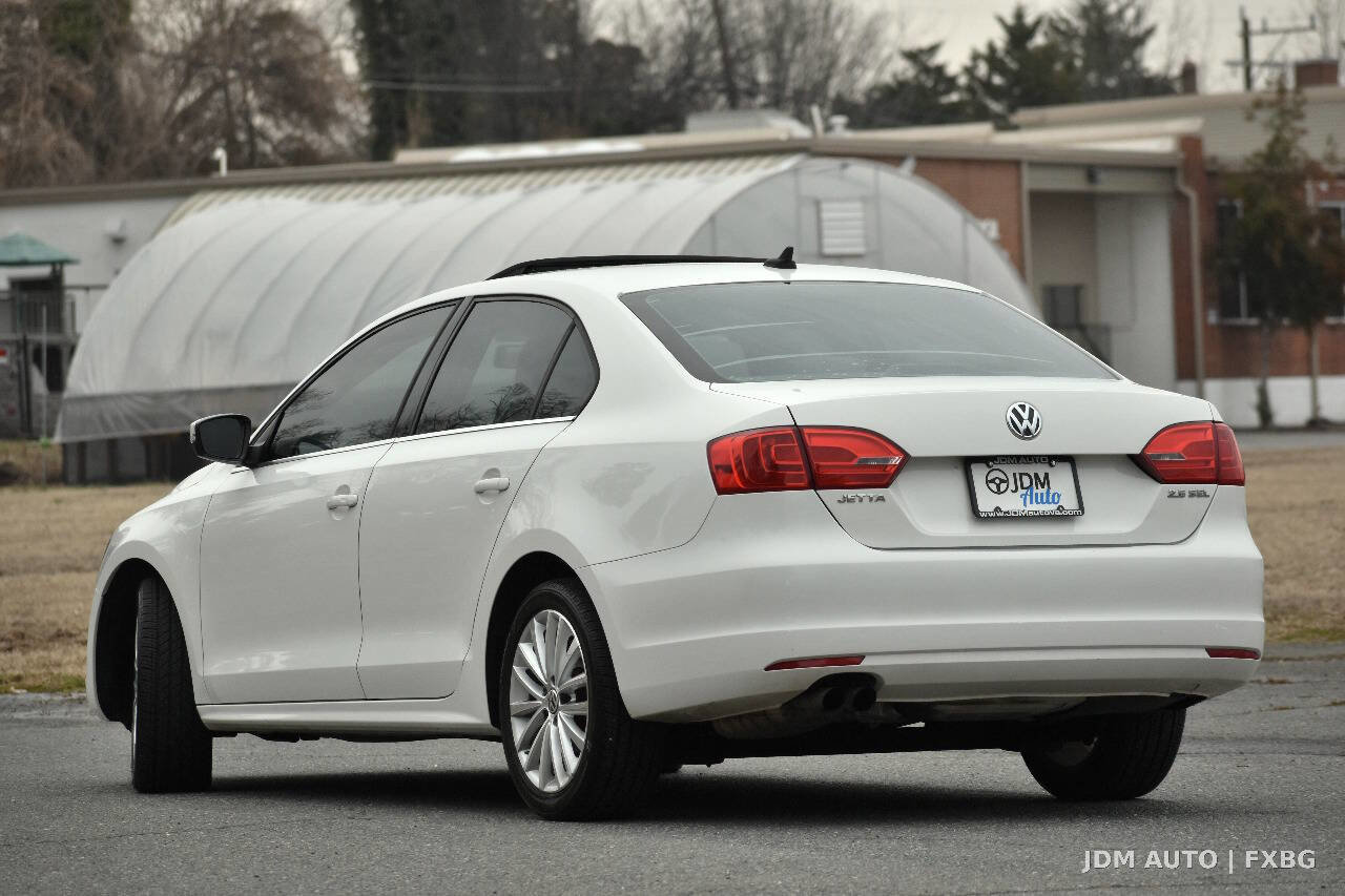 Used 2012 Volkswagen Jetta SEL FWD image 7