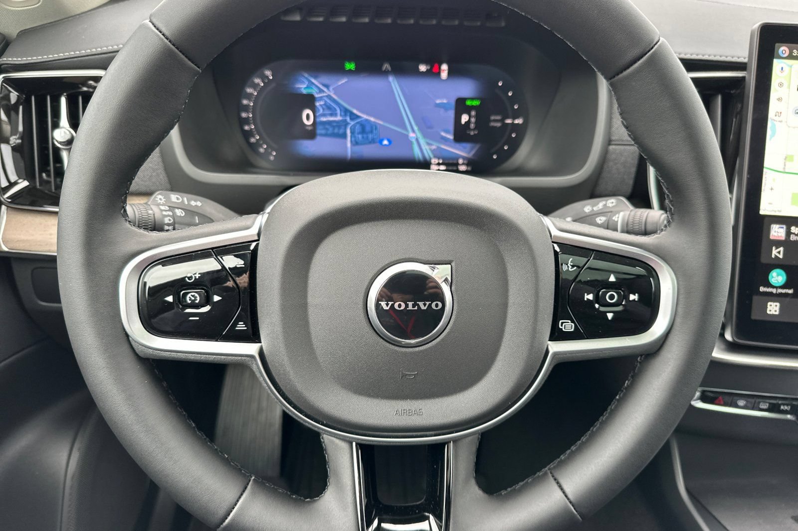 New 2026 Volvo XC90 T8 Plus w/ Protection Package AWD/4WD image 23