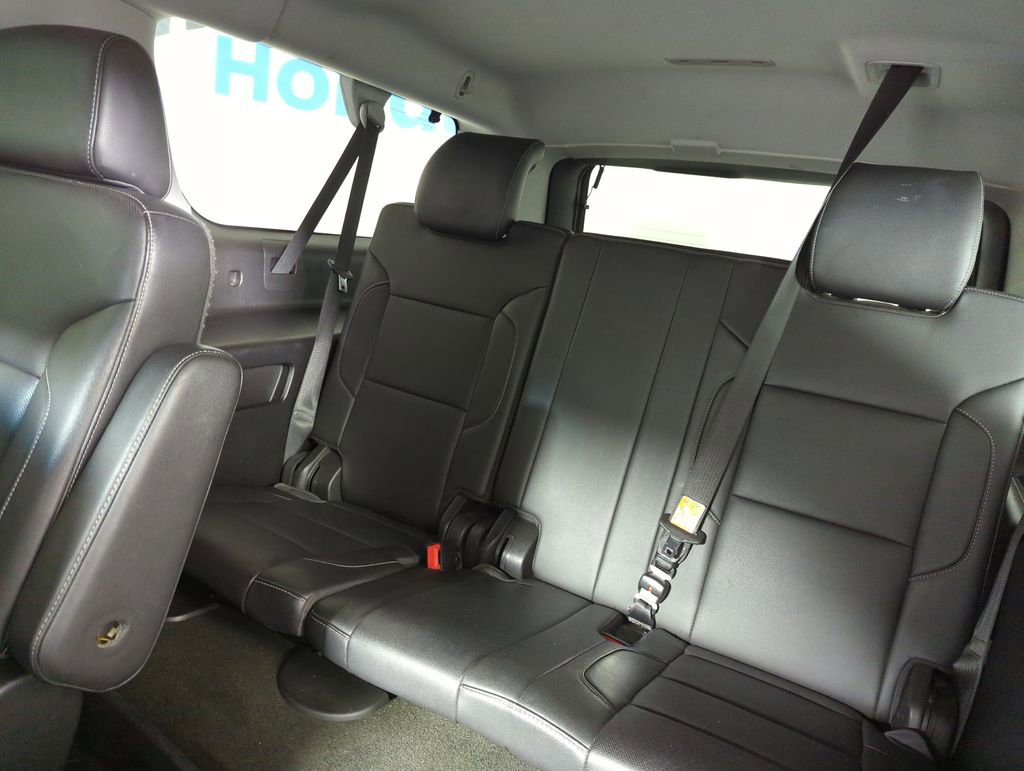 Used 2018 Chevrolet Suburban Premier image 31