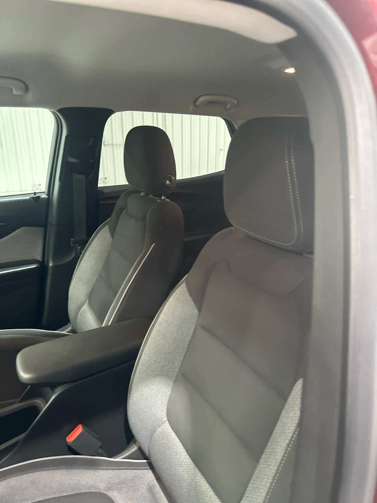 Used 2024 Chevrolet TrailBlazer LT AWD/4WD image 17
