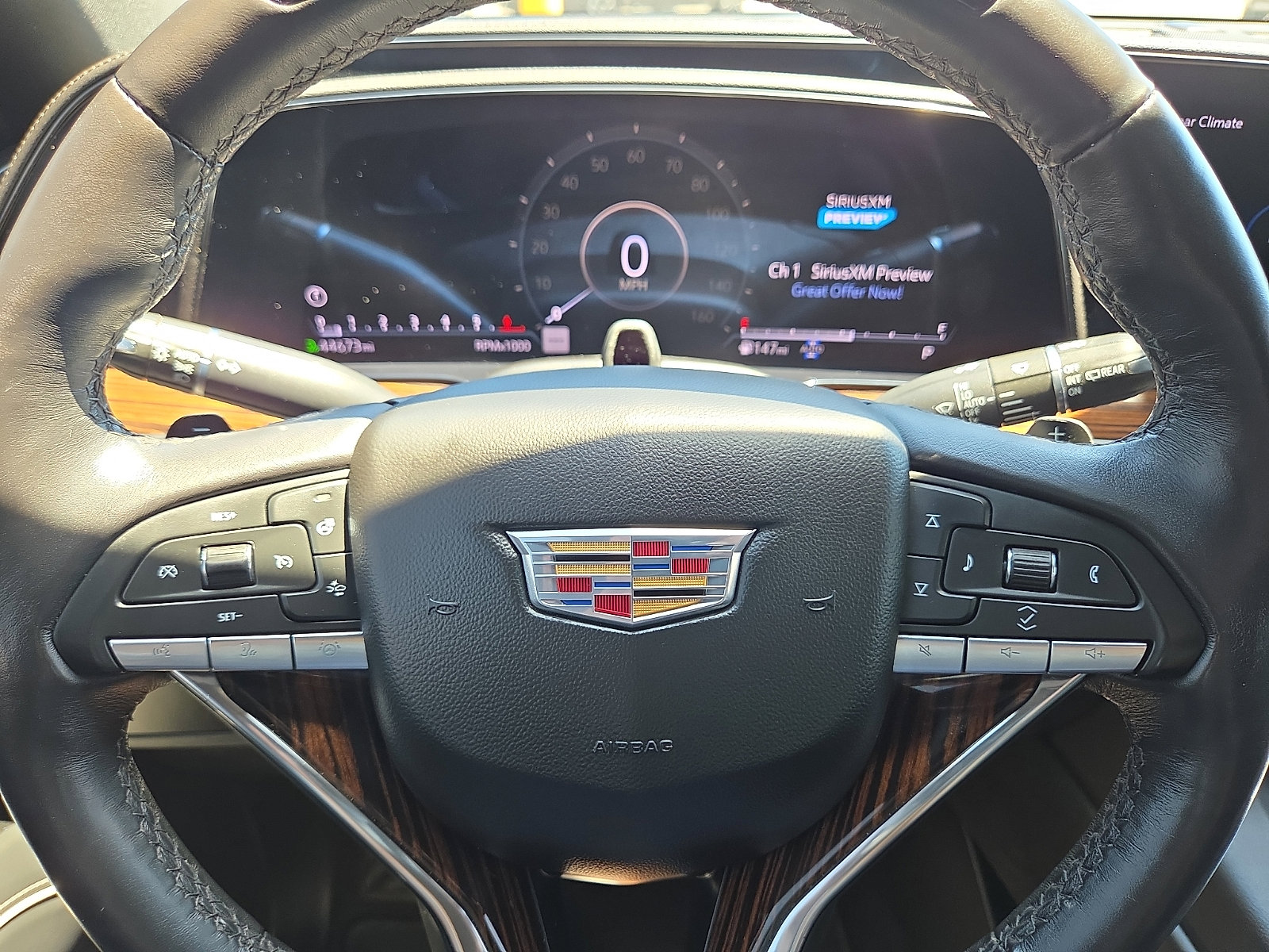 Used 2023 Cadillac Escalade ESV Premium Luxury AWD/4WD image 24