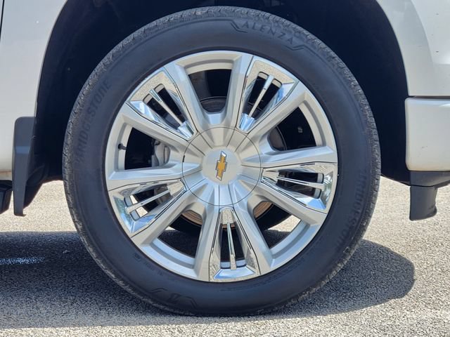 Used 2024 Chevrolet Silverado 1500 High Country AWD/4WD image 11