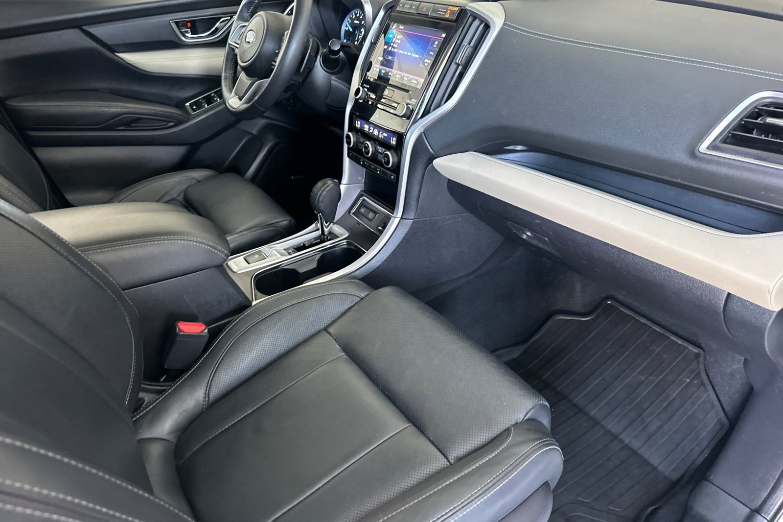 Used 2021 Subaru Ascent Limited w/ Technology Package AWD/4WD image 16