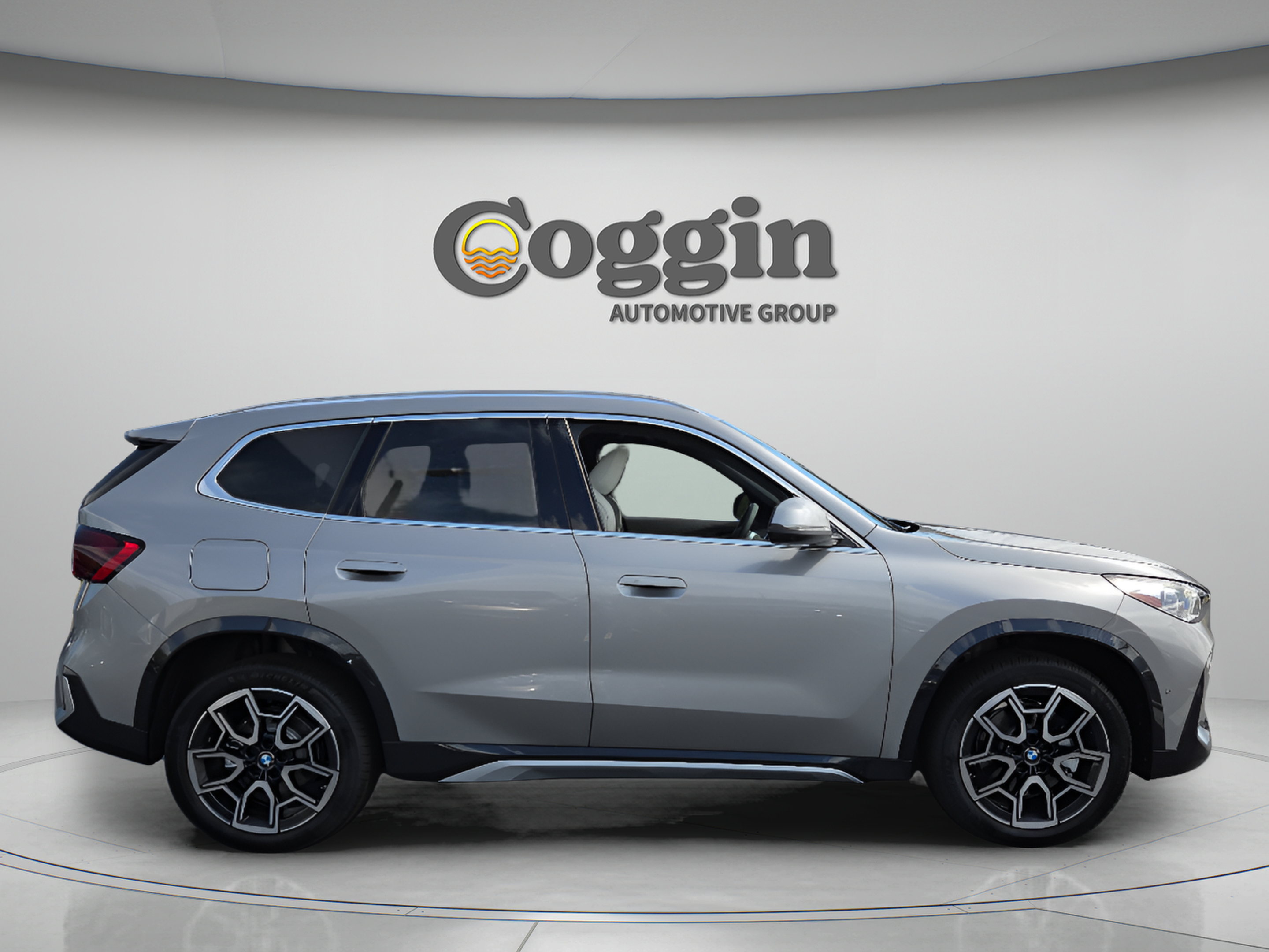 New 2026 BMW X1 xDrive28i w/ Technology Package AWD/4WD image 7