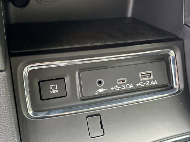 Used 2026 Subaru Ascent Limited AWD/4WD image 28