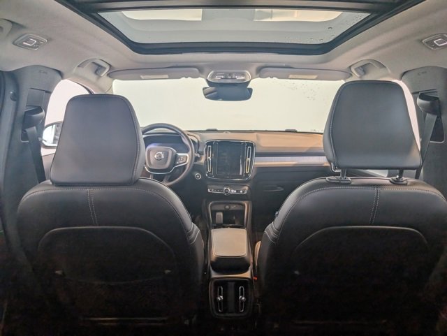 Used 2026 Volvo XC40 B5 Core w/ Climate Package image 29