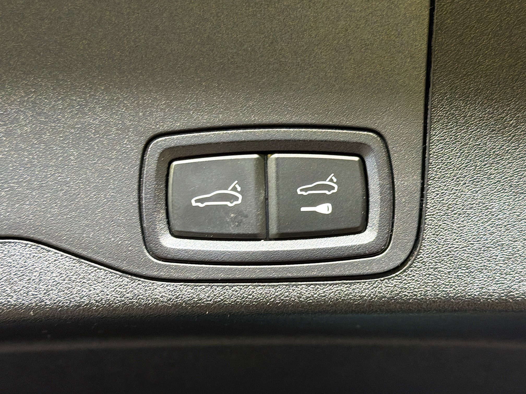 Certified 2023 Porsche Taycan GTS image 14