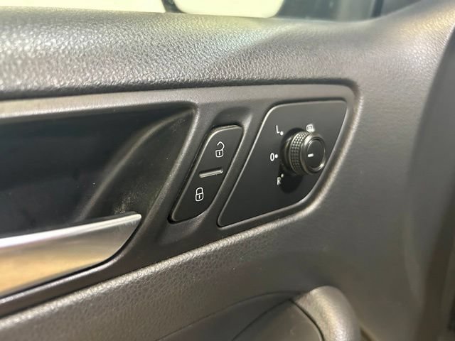 Used 2015 Volkswagen Jetta SE FWD image 20