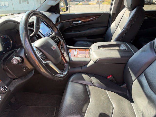 Used 2020 Cadillac Escalade Luxury AWD/4WD image 6