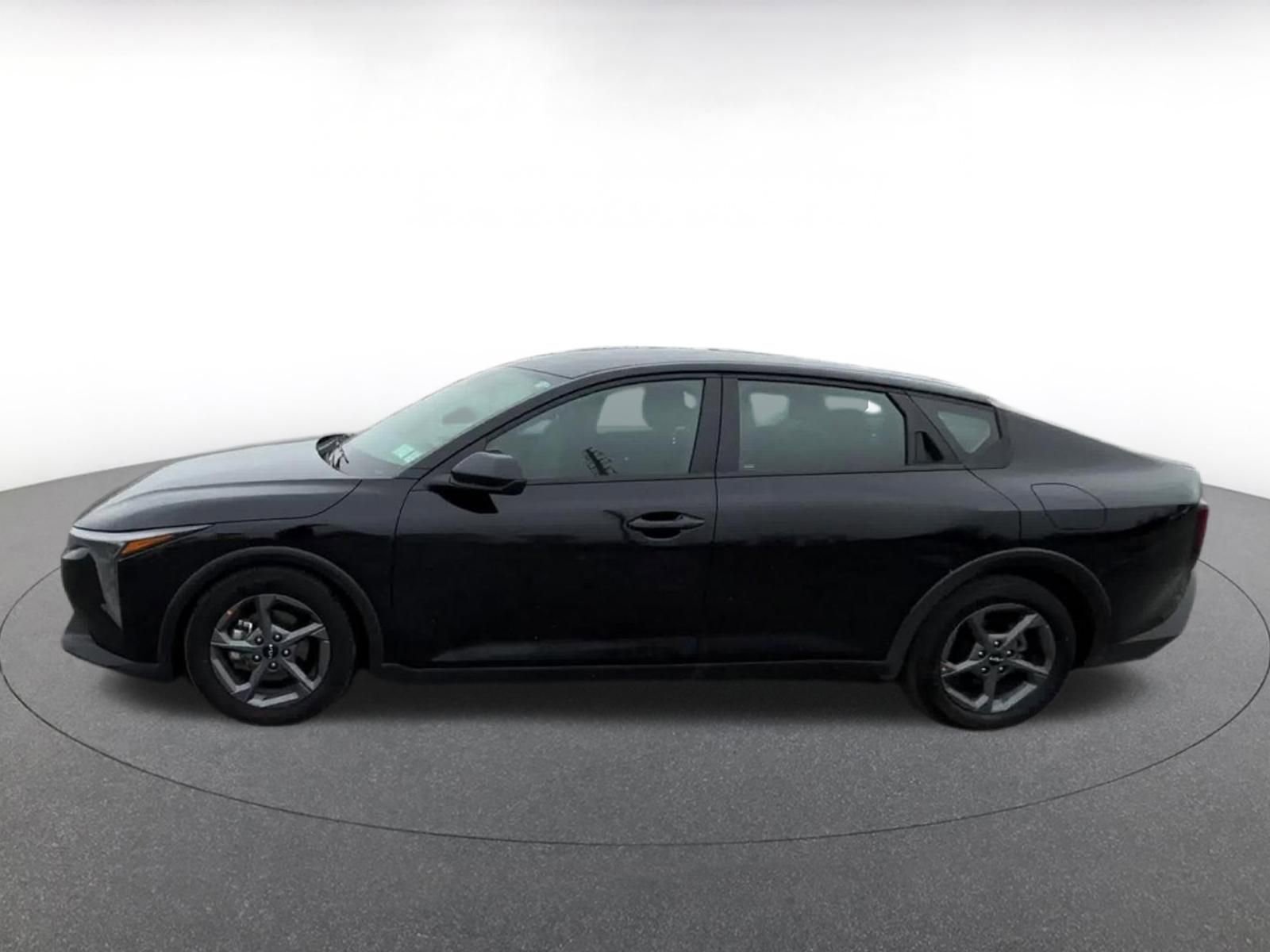 Used 2025 Kia K4 FWD image 9